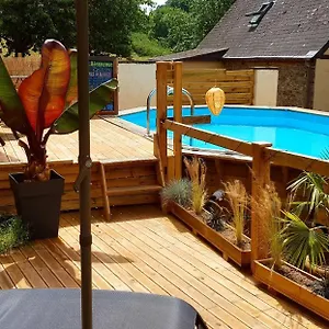 Le Vieux Moulin - Detached With Garden Views And Pool Guégon